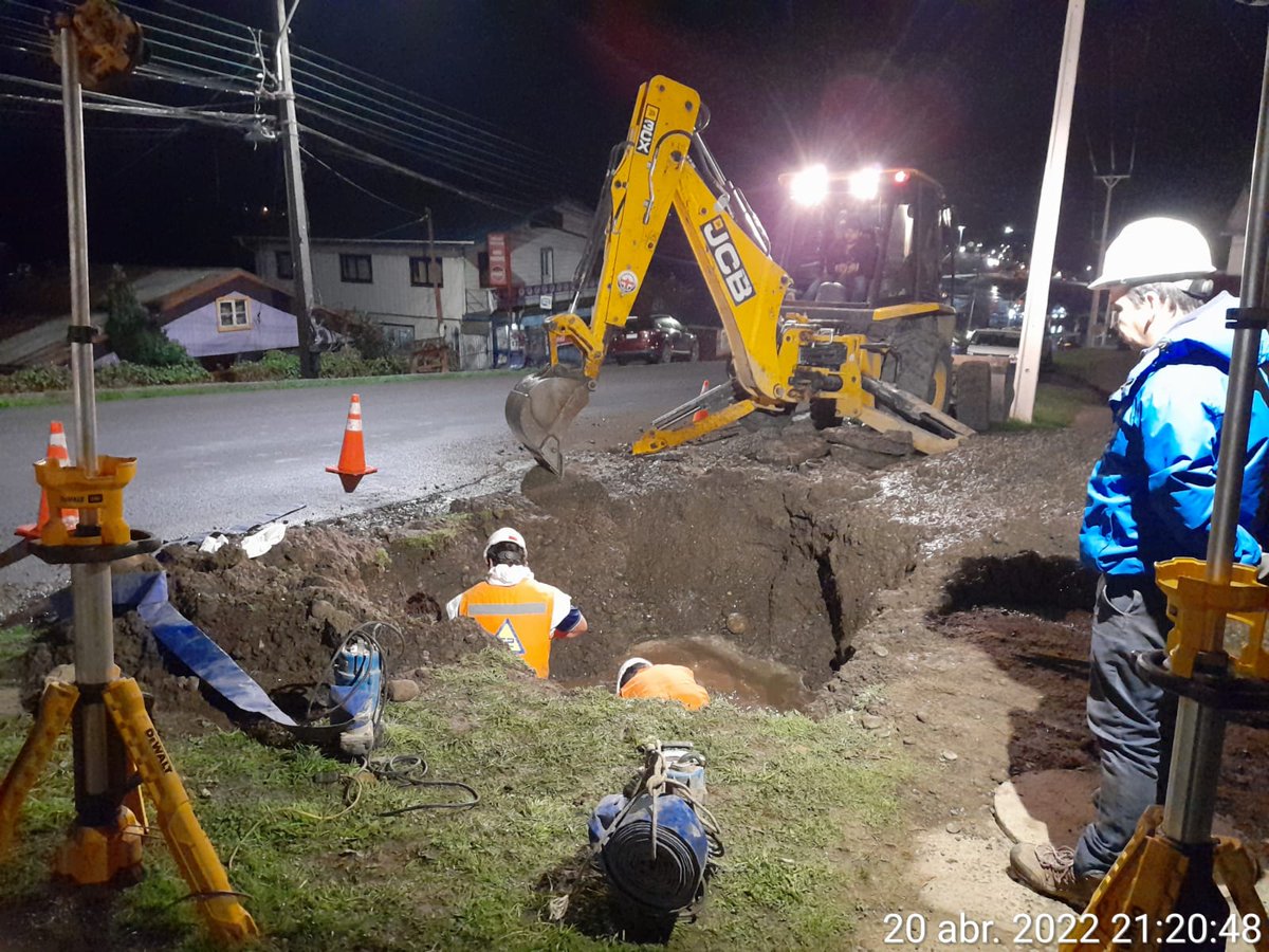 #AEstaHora en #Calbuco
Equipos de ESSAL trabajan para normalizar filtración y restituir servicio en el menor tiempo posible.