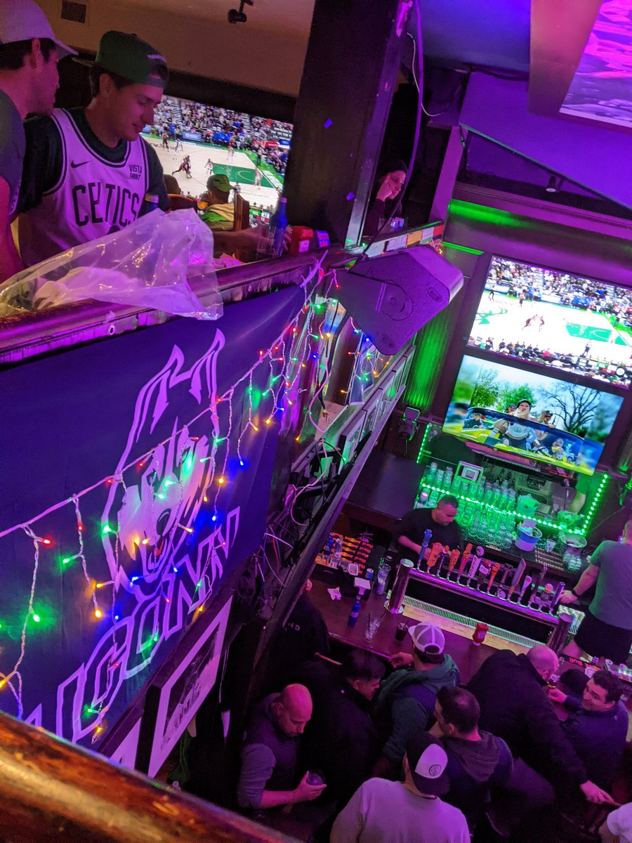 pco8's tweet image. Greatest bar owned by UMass alumni or UConn... 🧐🧐🧐 @CurryHicksSage @darthschlader @OC24819 @JamieJawnson