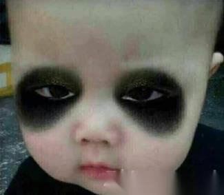 黑眼圈是昨日心事的落款