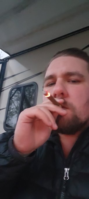 #420life #stoner https://t.co/zWZUCFb0r9<a href="/tag/420life"class="tags">#420life</a><a href="/tag/stoner"class="tags">#stoner</a>