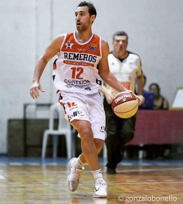 montevideobbc's tweet photo. Felicitamos a @Remeros_Oficial y a @hpita12 oriundo de nuestro club, por su Sexenio en la Liga de Soriano

🐯6️⃣🏆 https://t.co/FNgnAElZmN