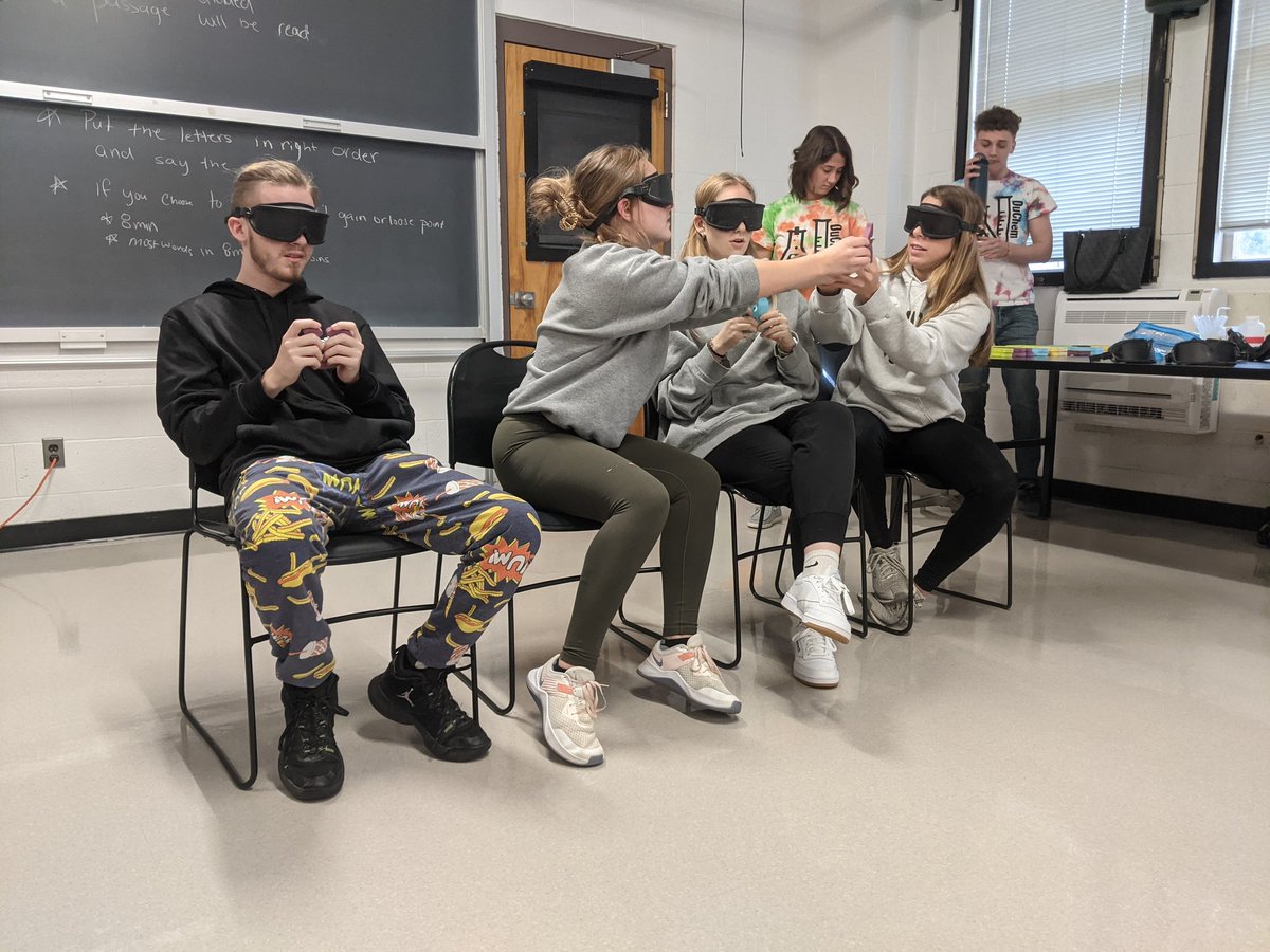 Loras College Chemistry tweet media