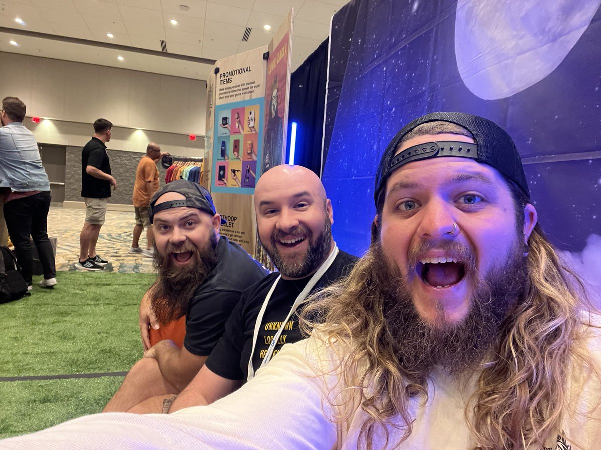 theTonyBianco's tweet photo. Love making new connections & checking in with familiar ones at conferences! #D62022 #studentministry #familymin #parentmin https://t.co/4PR0S5CqpJ