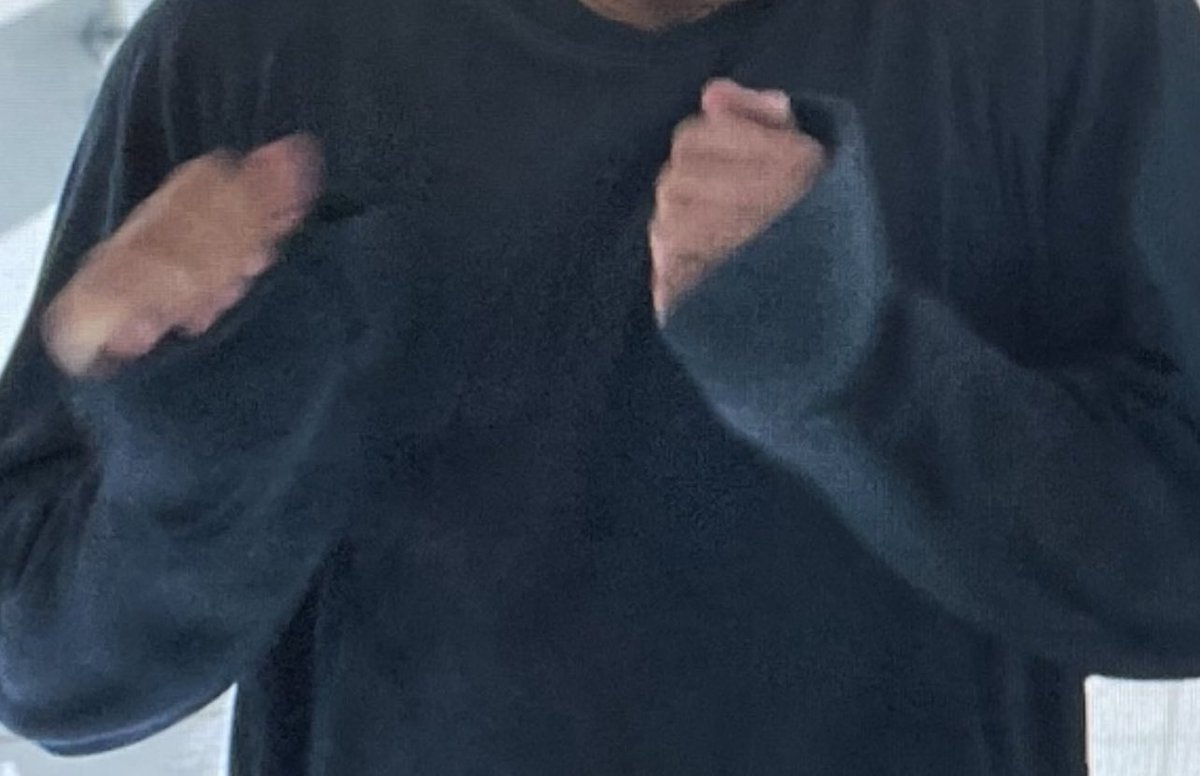 ECLIPSEDWXRRIOR's tweet photo. || eps 4 spoilers??? 

Idk I cropped it so-
.
.
.
.
.
  LOOK AT HIS LIL HANDS IN HIS SLEEVES. STEVEN GRANT MY FUCKING BELOVED https://t.co/8IjHHjgjx0