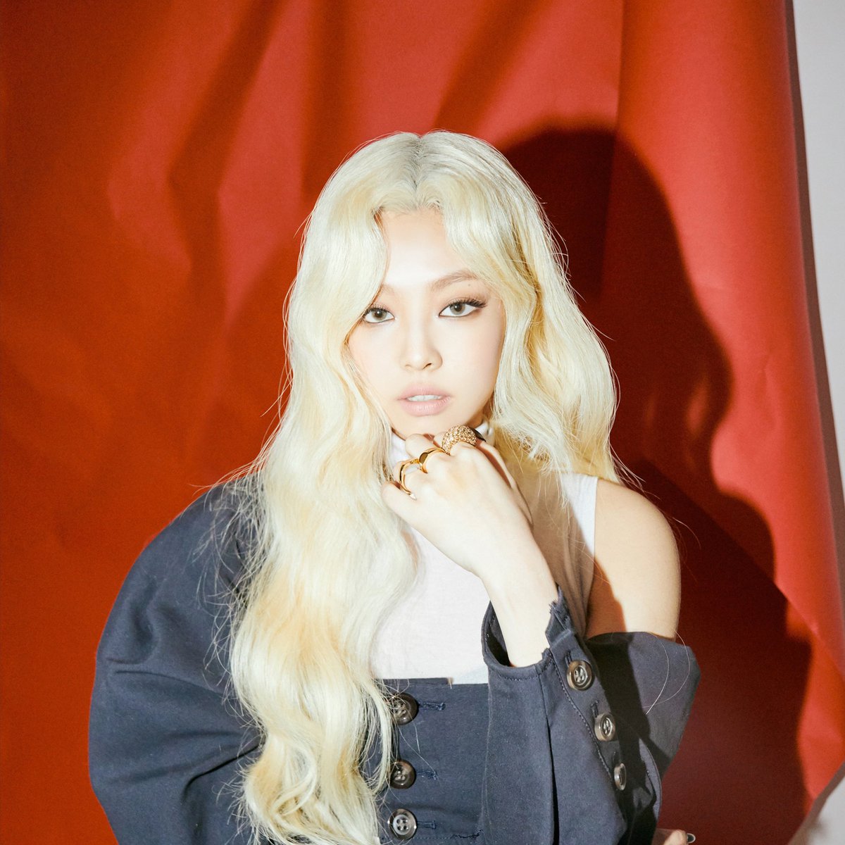 blackaespa_twt's tweet photo. —— RE-DEBUT SEASON
@armoredfates Teaser Photo
#VipersEnt https://t.co/waOnUS0fH0