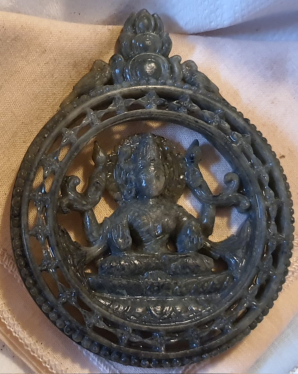 BelaaDesigns's tweet photo. Shri #Padmavti MA is revered by #Hindu #Buddists & #Jain, #sanatandharma.
We ensure #handloom #handicraft & #khadi karigar's skills are constantly honed & #challenged ensure #spinners #craftsmen & #weavers earning improves. #futureantiques #belaasanghvidesigns +919820042350 https://t.co/5gNj7HjP7X