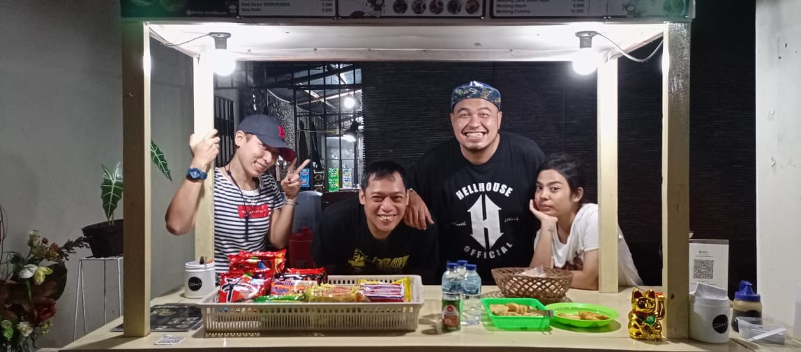 Ex-Indian Kedai 24 di Kedai 26n ... pal <a href="/alitalit_/">bapak angkat sulcata</a> <a href="/paksiraras/">paksi raras alit</a> mana nih ... <a href="/GeronimoFM/">GERONIMO 106.1 FM</a> <a href="/awangizm/">IG: @awangizm</a> <a href="/faridhrt/">Faridhrt</a> <a href="/oviermawati/">Ovie Ermawati</a> #KedaiNemlikuran #Kedai26n