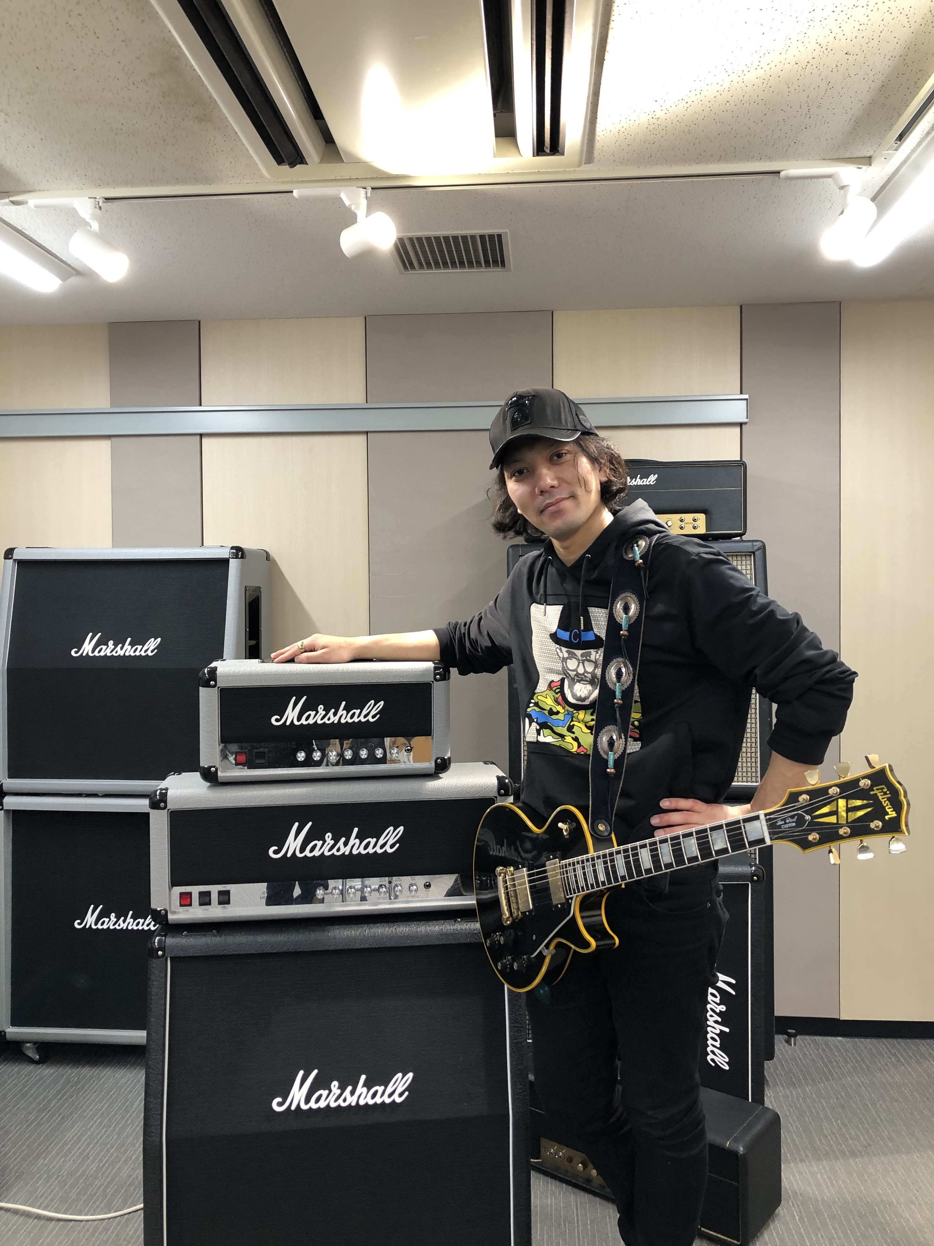 Marshall Japan マーシャルアンプ 本日の アーティストpickup はi Don T Like Mondays のchojiさん Choji Idlms この日は当社スタジオにて2555xと2525hを試奏 レスポールとシルバージュビリー という組み合わせにつられてslashの例のフレーズを自然