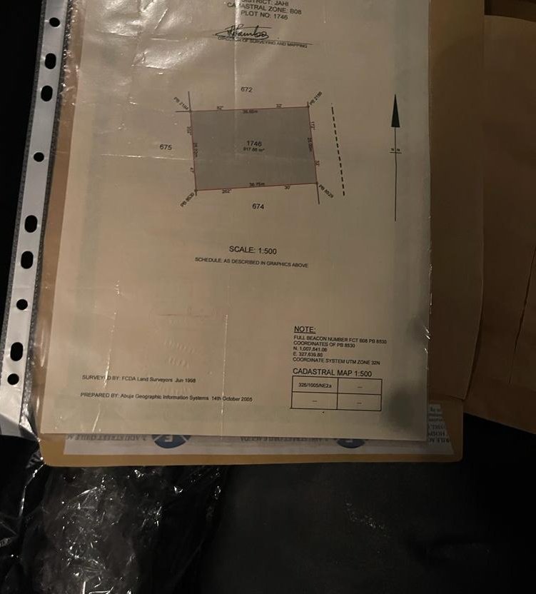 RoyalPropertie3's tweet photo. RESIDENTIAL PLOT IN ABUJA FOR SALE:
Details 
*Plot No: 1746
*Plot Size: 917Sqm
*Plot Title: CofO 
*Plot Location: Jahi District Abuja.

Note: The Plot is on a tarred road.

PRICE:₦130 Million

For Enquiries 
07039937213
09025830674 https://t.co/IdY5iTC5sr