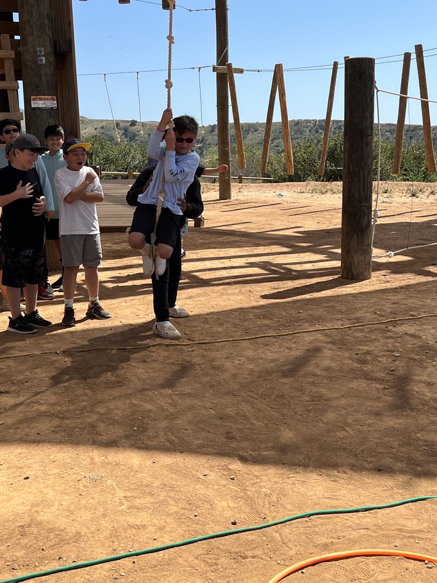 AcaciaCarrillo's tweet photo. Low ropes challenge! https://t.co/yGEIsuzSJR