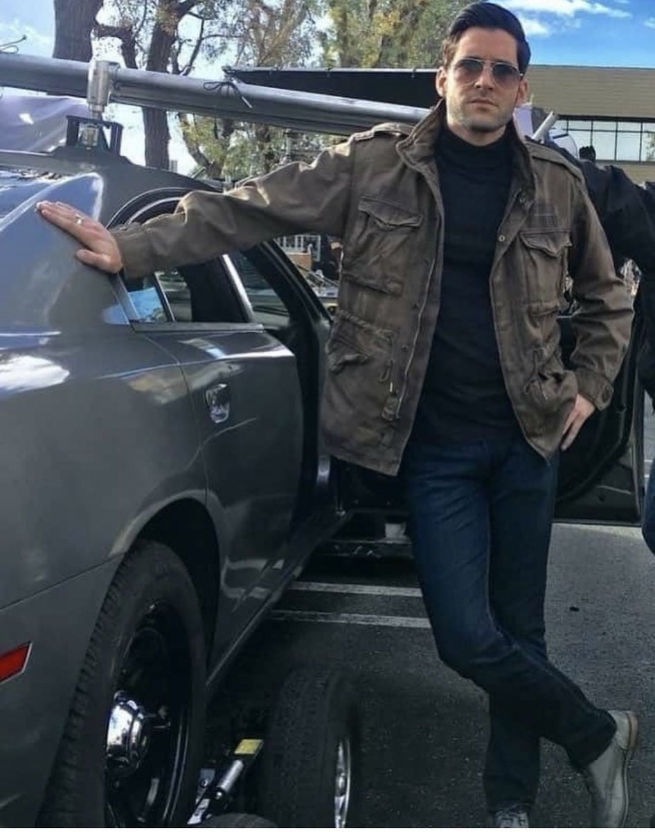 TEstateofmind's tweet photo. Saw this pic in my twin’s @nataliejane2021 tl today. So it seems like in answer to my previous #LuciferTrivia post 👆🏻the shoes were indeed silver!
Should I feel happy or horrified that I have the same shoes?! 🙈🤪🙃😂🤣 #TomEllis #Lucifer https://t.co/oRj6ElSFia