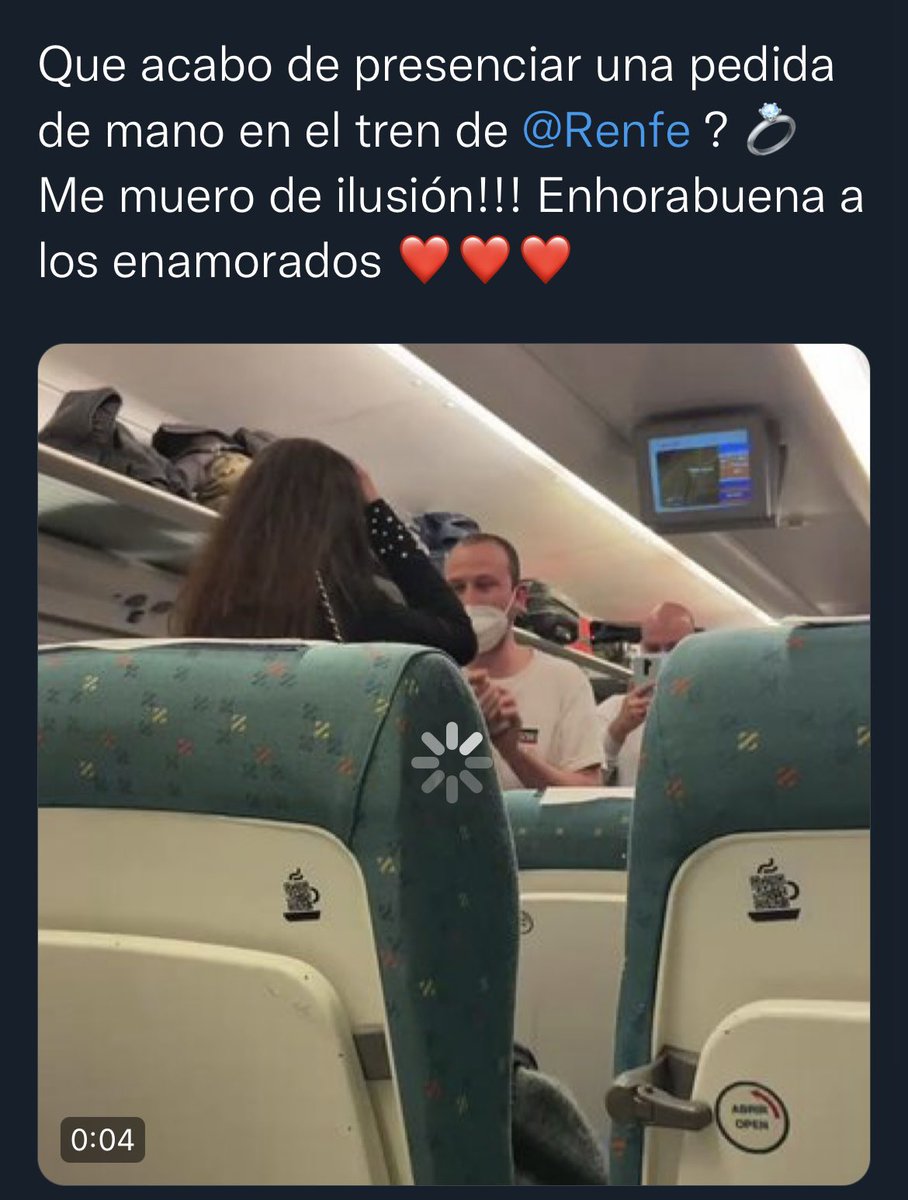 albihm's tweet image. Creo que hoy es un buen día para hacer directo y contaros cómo ayer me aplaudió todo un vagón pensando que me iba a casar porque mis compañeros son bobísimos