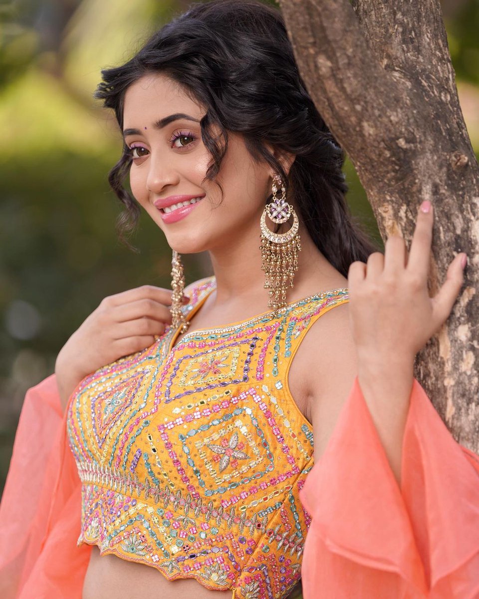 butterrish's tweet photo. shivangi joshi https://t.co/TorkLGWvNH