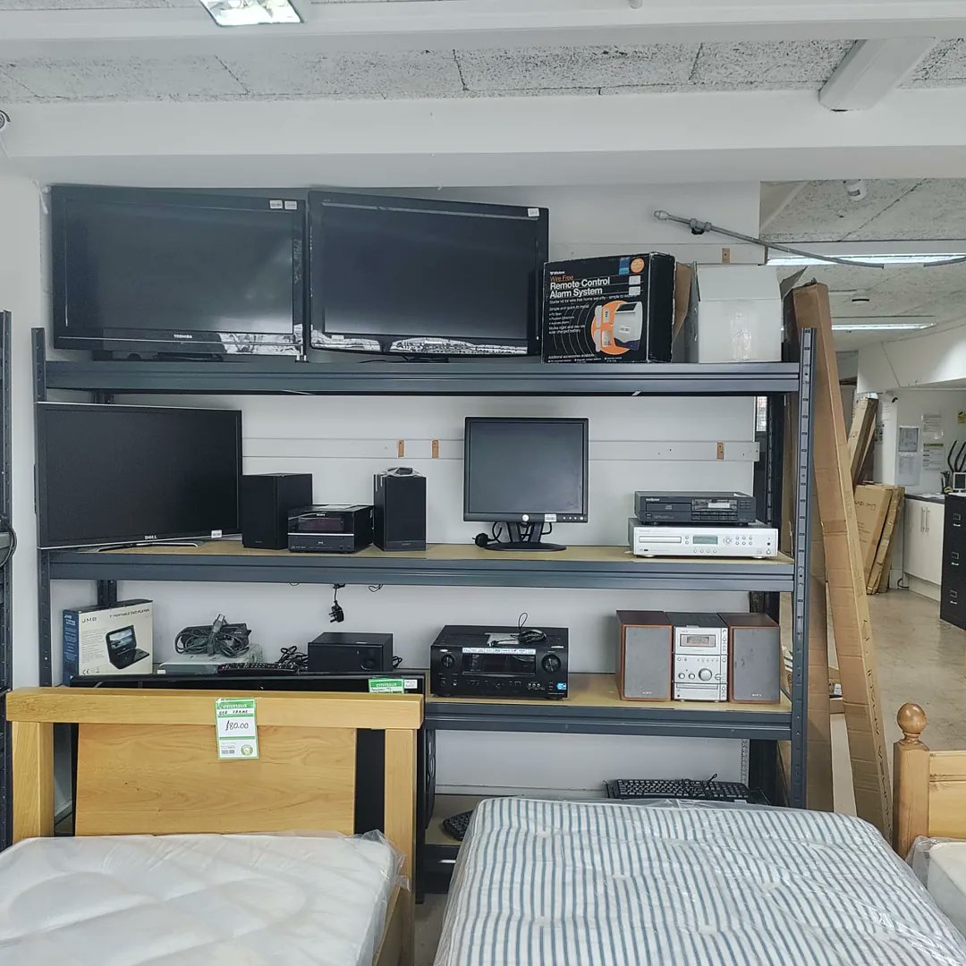 EmmausSLC's tweet photo. Have you been to our Brixton shop? You can find TVs, small electrical appliances and beds. We are open Monday to Friday, 9am to 5pm.
📌 Unit 1 & 2, Fairfax House, Overton Rd, London SW9 7JR
#workingtogethertoendhomelessness #Brixton https://t.co/IO8RVWHxdE