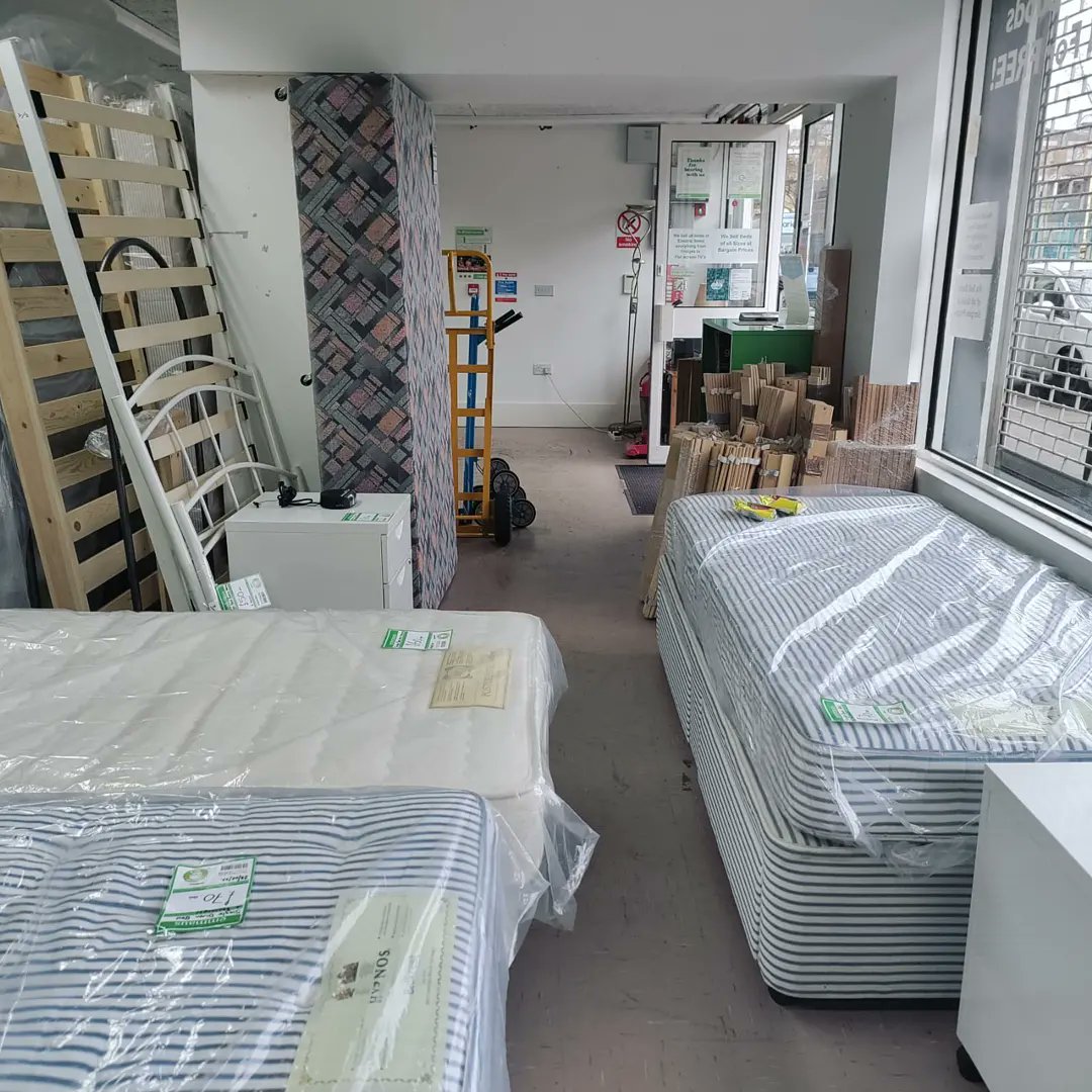 EmmausSLC's tweet photo. Have you been to our Brixton shop? You can find TVs, small electrical appliances and beds. We are open Monday to Friday, 9am to 5pm.
📌 Unit 1 & 2, Fairfax House, Overton Rd, London SW9 7JR
#workingtogethertoendhomelessness #Brixton https://t.co/IO8RVWHxdE