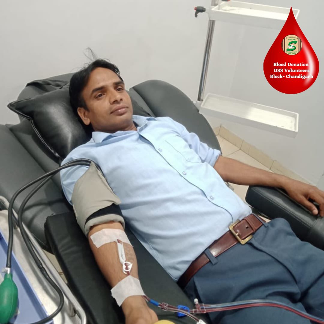 GreenSwelfares's tweet photo. Blood Donation By DSS Volunteers
#Blood #BloodDonation #DonateBloodSaveLife #donateblood #DeraSachaSauda #SaintDrMSG #TrueBloodPump https://t.co/hjYcGxuaVH