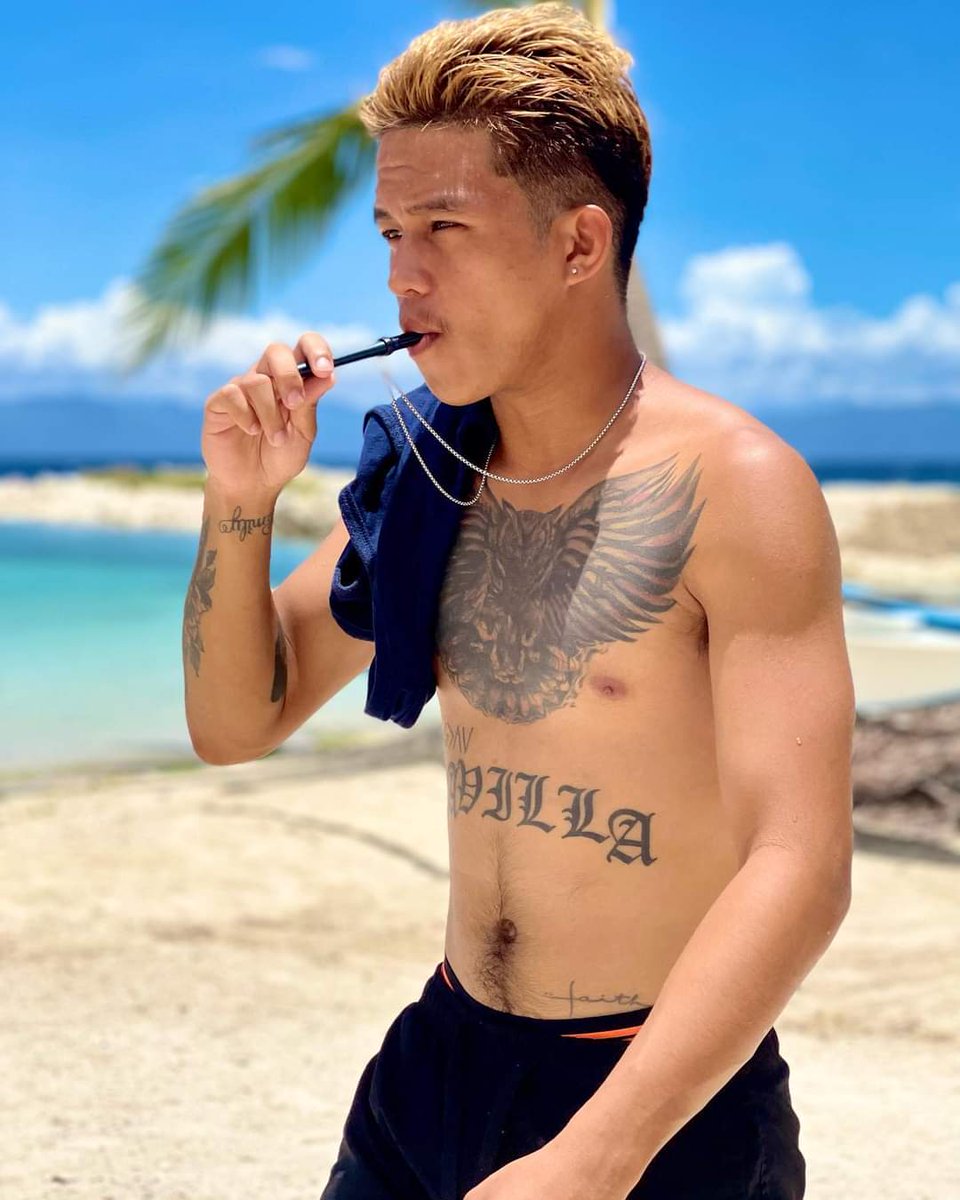 emjayssquadofc's tweet photo. Pound the alarm🔥🏖️🏝️🌈 @emjaysavillaaa https://t.co/5HGOBqhgnA