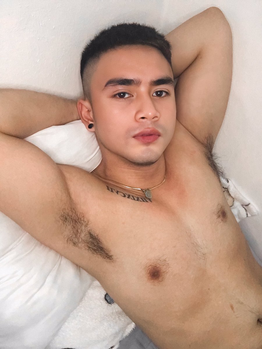 senyoritoEDS's tweet photo. nabuntis ni david ang anak ninyo at pumunta siya ng america para ipaabort ang bata https://t.co/A2XWzABtRr