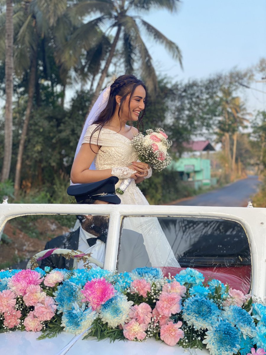 SurbhiJtweets's tweet photo. Happy much 🥰 https://t.co/XoRW8foyyC