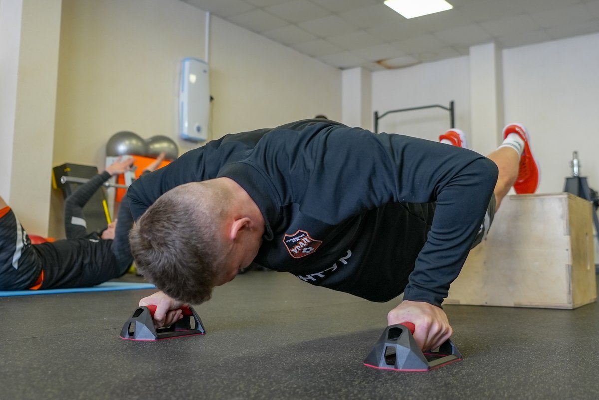 ФК Урал tweet media