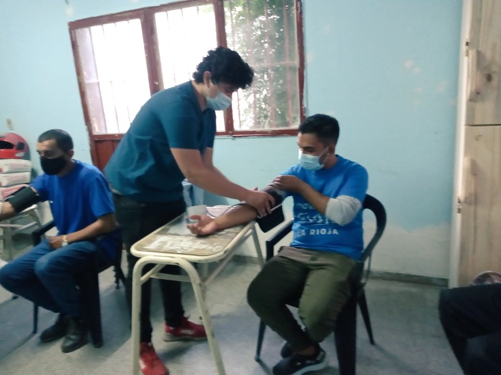LusPucheta1's tweet photo. En el día de la fecha se realizo charla de tención arterial a compañeros de casa este turno tarde.

#charla_de_tencion_arterial
#SecDeSaludEvitaLR
#ActividadDeSalud
#EquipoDeSalud
#NosSeguimosCuidando https://t.co/w3FyQFQOa4