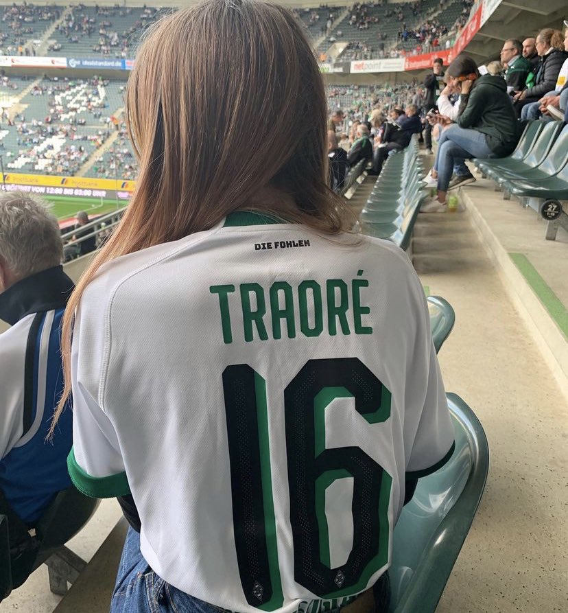 Teamtraore16's tweet photo. Alles gute Ibo! Bleib wie du bist du fehlst in Gladbach! 😔 Du wirst immer meine Nummer 1 bleiben. 💚 https://t.co/mYTeJOi3EB