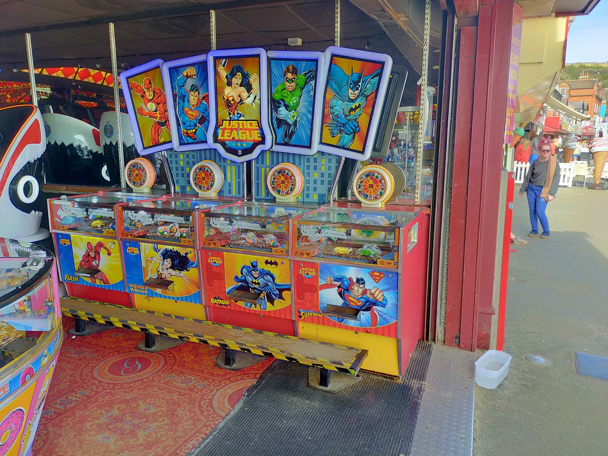 I wonder if the 15 year olds who were hurriedly inserting £1 coins into CatD games this week started on these!  Let's not let height/age impede the start of a gambling addiction' eh.  @bacta @GRHAPPG <a href="/NHS_NGS/">NHS Northern Gambling Service</a> <a href="/TheGraspGroup/">Grasp</a> @gamvisory <a href="/bactauk/">bacta</a>