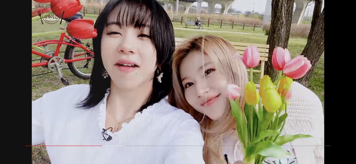 dubufanboy's tweet photo. @JYPETWICE I like how the pairings so far are those we don’t normally see, it shows a different side to each individual. Sana and Chaeyoung look so pretty in the video, it was fun hearing them reminisce about their shared experiences together.  #사챙의데이2 https://t.co/rZPRKoCIWD