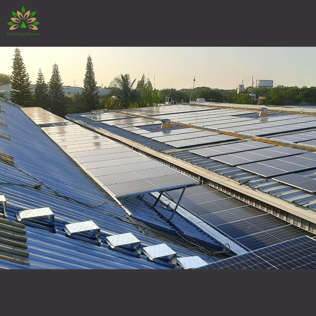 ArthaEnergy's tweet photo. An international electrical manufacturing giant is on its way to achieving the #RE100 mission with #AER while achieving 52% of its day-time electricity demand through this roof-top solar plant in Nashik - without spending a dime on installation! https://t.co/GsoROxOBoT