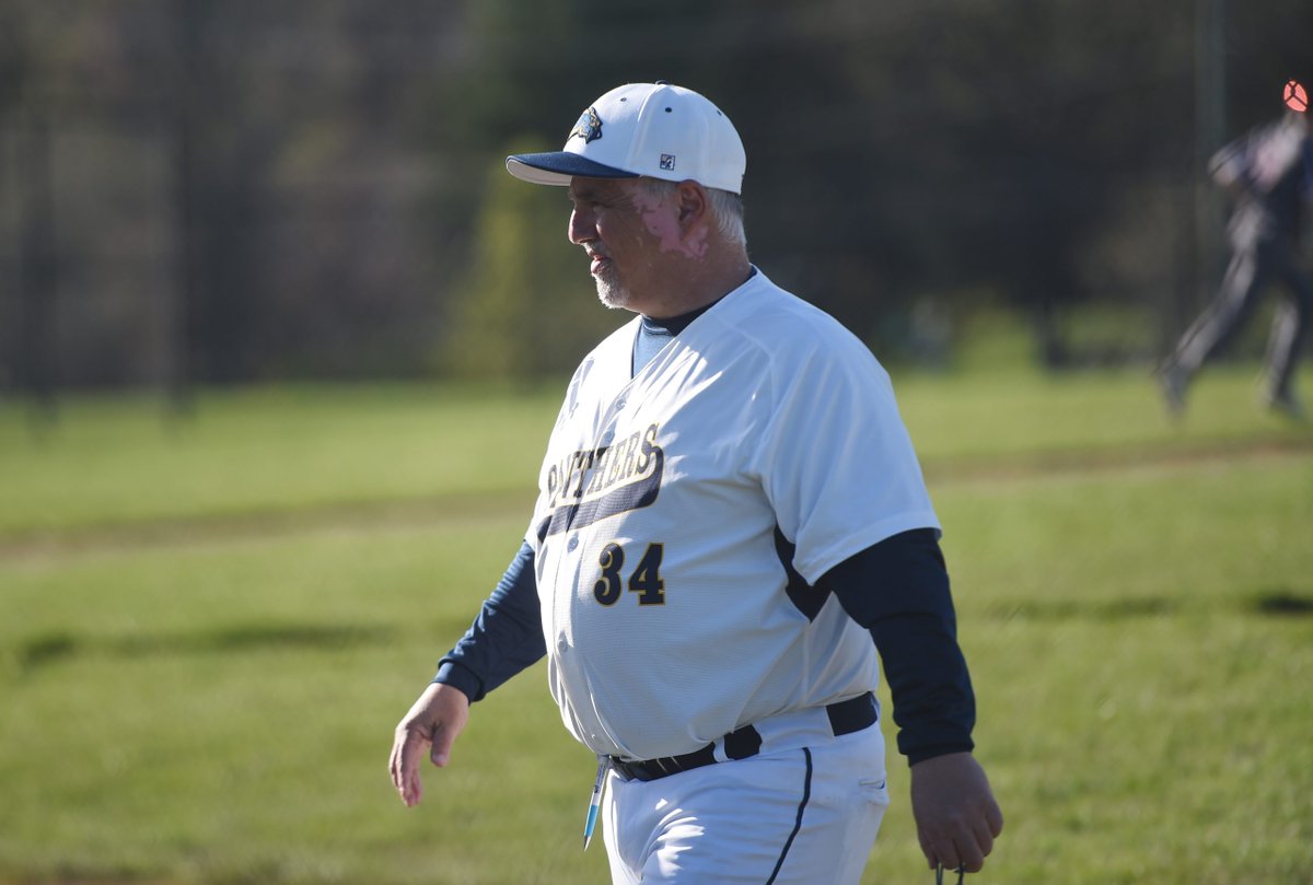 Pope John Paul II baseball rallies for coach and cancer survivor Charles DeLuzio with ‘Strike Out Cancer’ game - papreplive.com/2022/04/21/pop…