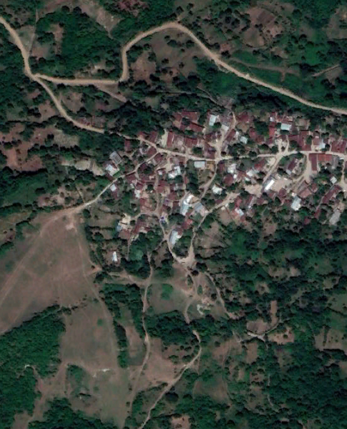 ChrisKhach's tweet photo. Wanted to highlight Verin (Upper) Taghavard in Martuni Region of Artsakh. Verin Taghavard was taken by Azerbaijani forces who torched much of the buildings and leveled a whole section of the village. https://t.co/pbmDiLGUR6
