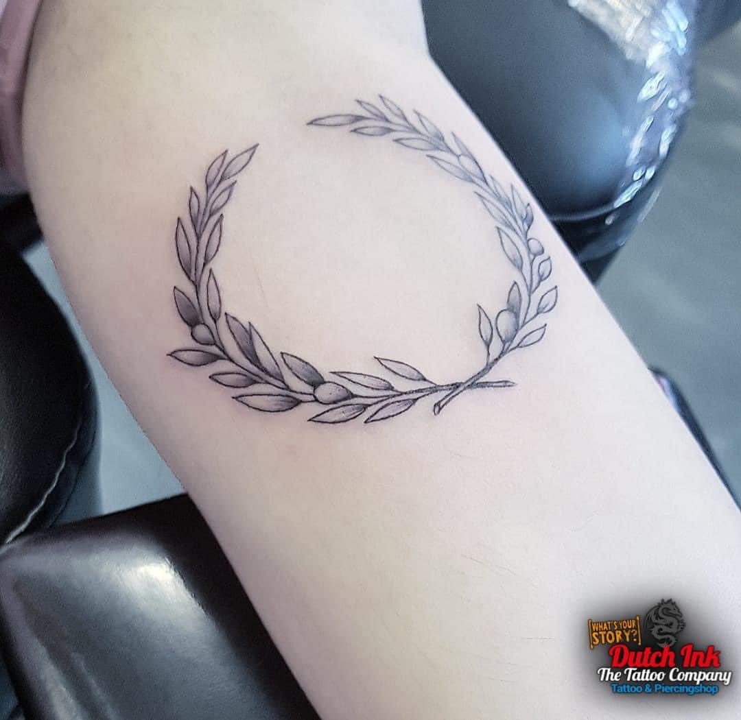 dutchink2's tweet photo. 🎉 Lekker knalle Metze Alle 🎉

V/a 12.00 zonder afspraak binnenlopen

Toch liever een afspraak plannen?
Whatsapp ons op: 06-44444350

https://t.co/dUo2UQxDIX

#tattoo 
#tattooshop https://t.co/oauYO1rhNx