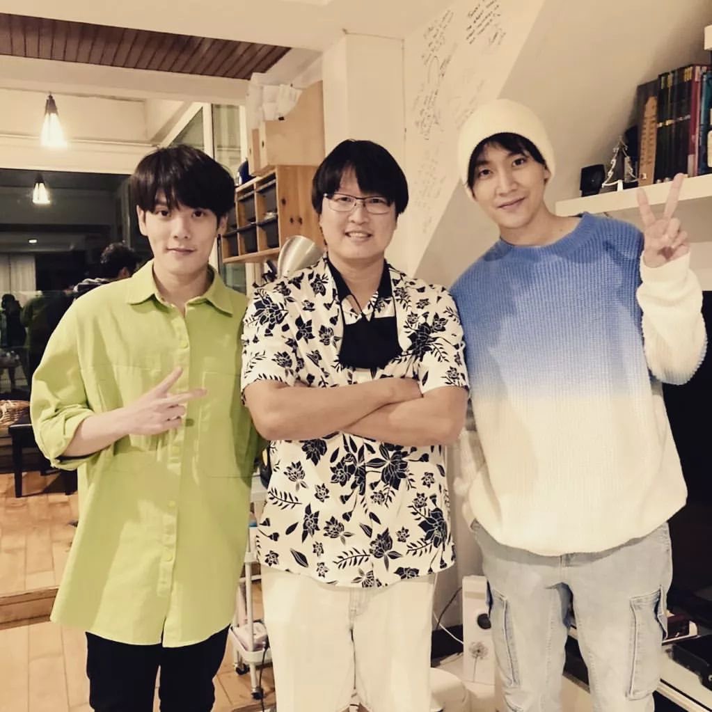 kimcopmama's tweet photo. Thank you for supporting us.
#mvอีกนานมั้ย #recordingdays
#ม่อนเตอร์ #คิมคอป
#CTRPANUWAT #ขุณขิมมอญ
#MonTer #kimcop
#copter #kimmon
@CTR2DAB @KiimMon https://t.co/2PIgD4rMkA