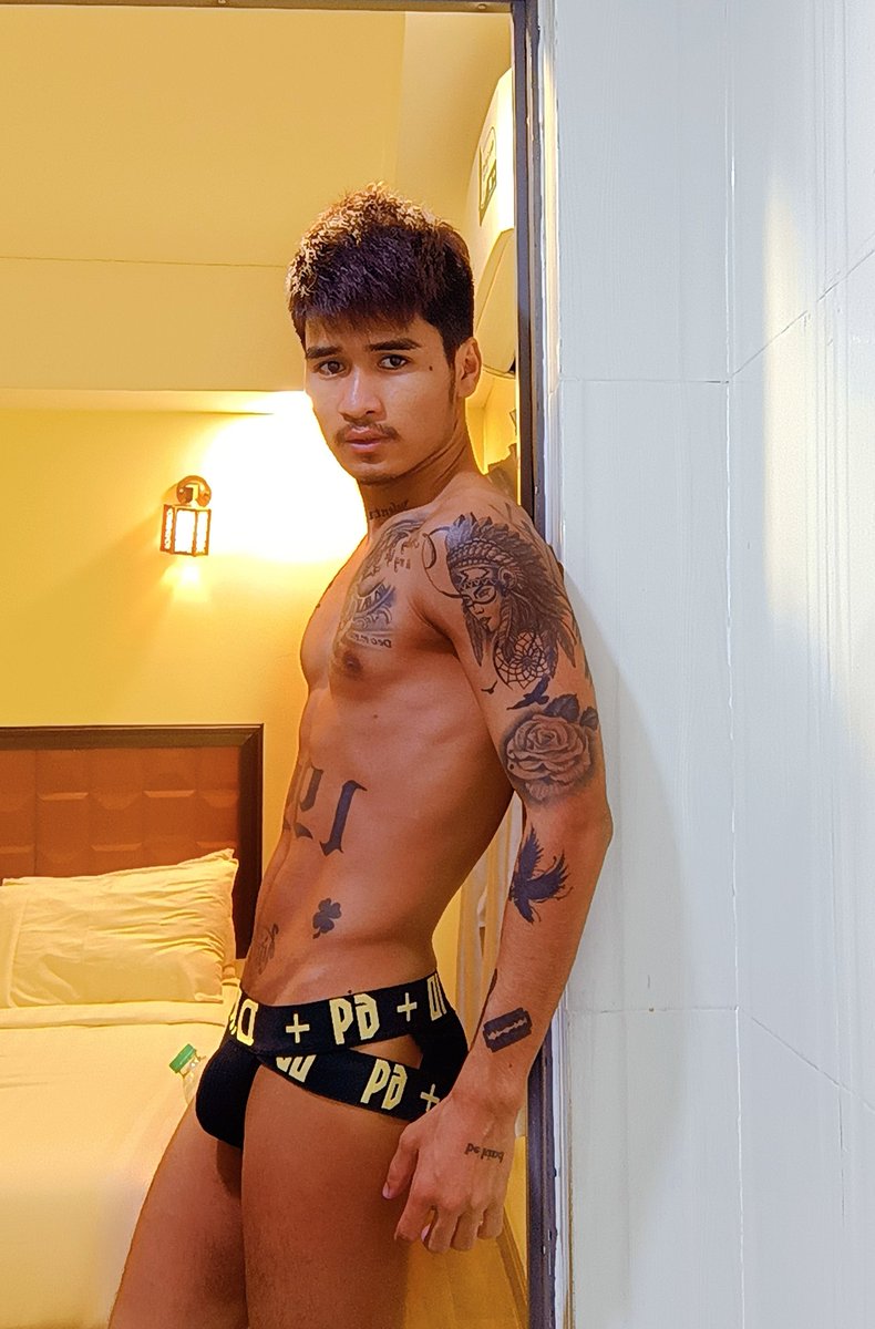 HeaRith08028120's tweet photo. តោះចុយគ្នាត��ះ🍌💦🔞 https://t.co/mDnAzbtsmY