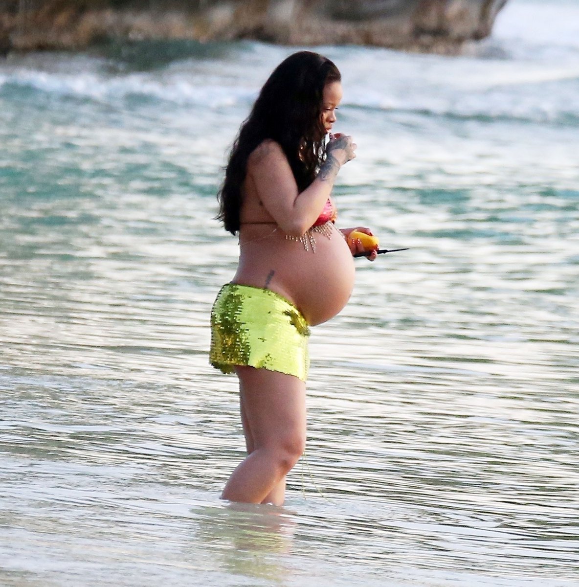 Rihanna Gallery tweet media