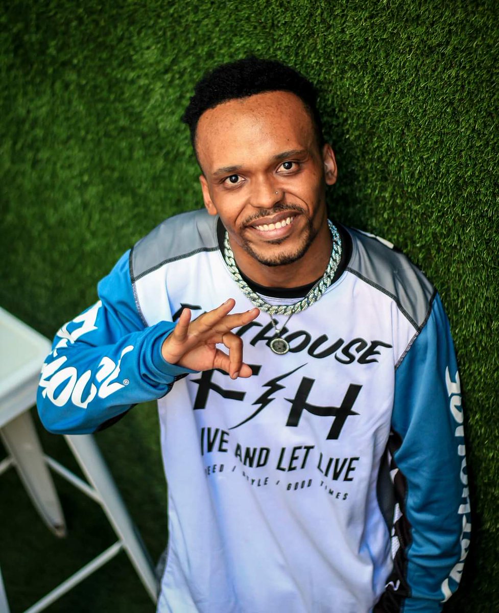 myDMs Podcast tweet media