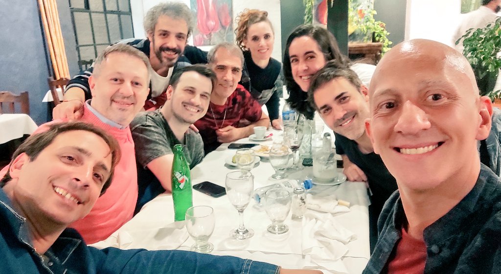 Noche de teatro y amigos hermosos #elcuartodeveronica #paseolaplaza #amigosdelalma