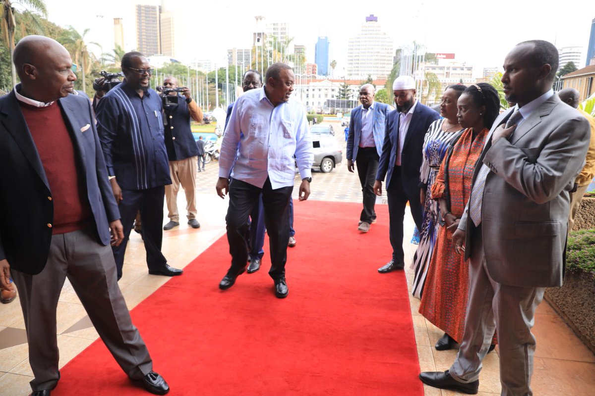 NationBreaking's tweet photo. UHURU ARRIVES at KICC in Nairobi to chair the first Azimio Council meeting; flag bearer Raila Odinga, other leaders also attending.

https://t.co/vPtNziuGCY https://t.co/vbD7x9x3FO