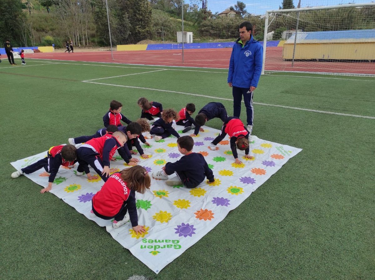 salesianotriana's tweet photo. Aquí podemos ver la primera salida de los niños de infantil después de 2 largos años de Pandemia. Nuestros alumnos han podido practicar diferentes actividades deportivas y se lo han pasado en grande.
#salesianos #salesianostriana #educacioninfantil https://t.co/ac3tUbH9xa