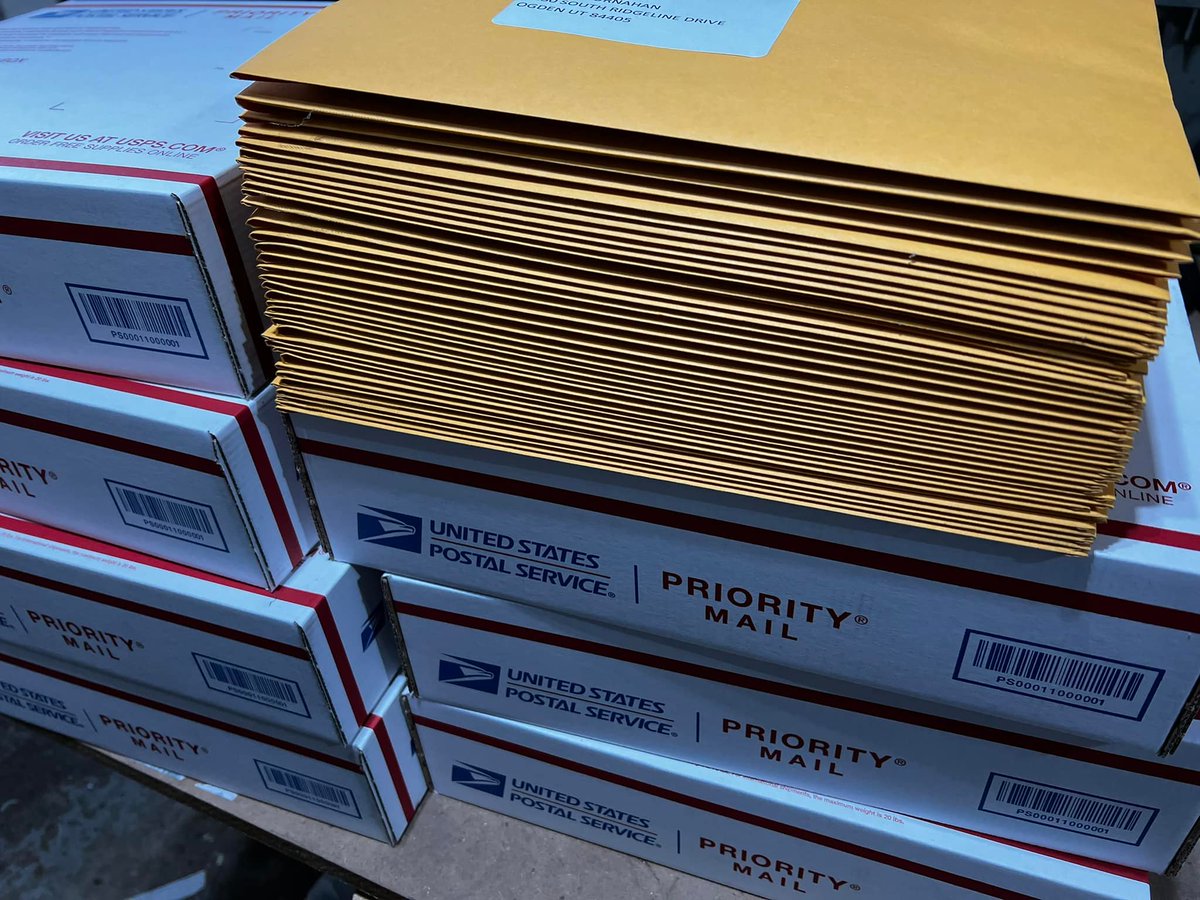 dungeonmuseum's tweet photo. Lots of mail going out to fans!! https://t.co/BQOMGBDQnG