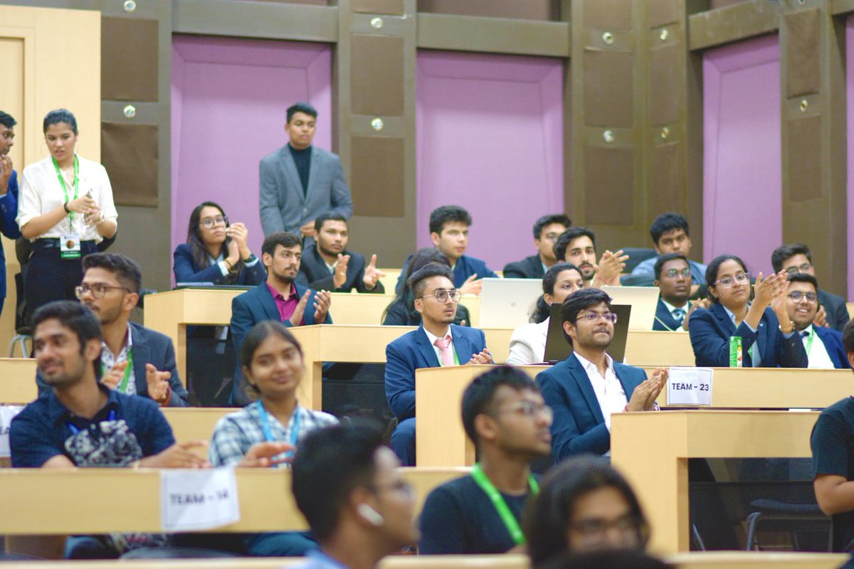 VIT_univ's tweet photo. The #Entrepreneurship Cell (#ECell) of #VIT successfully organized the 2022 #ESummit. All the deserving winners were rewarded and appreciated. Congratulations to the future #entrepreneurs!
#VelloreInstituteofTechnology
#ESummit2022
#VITEntrepreneurshipCell
#VITeSummit https://t.co/dUvERB4Vqk