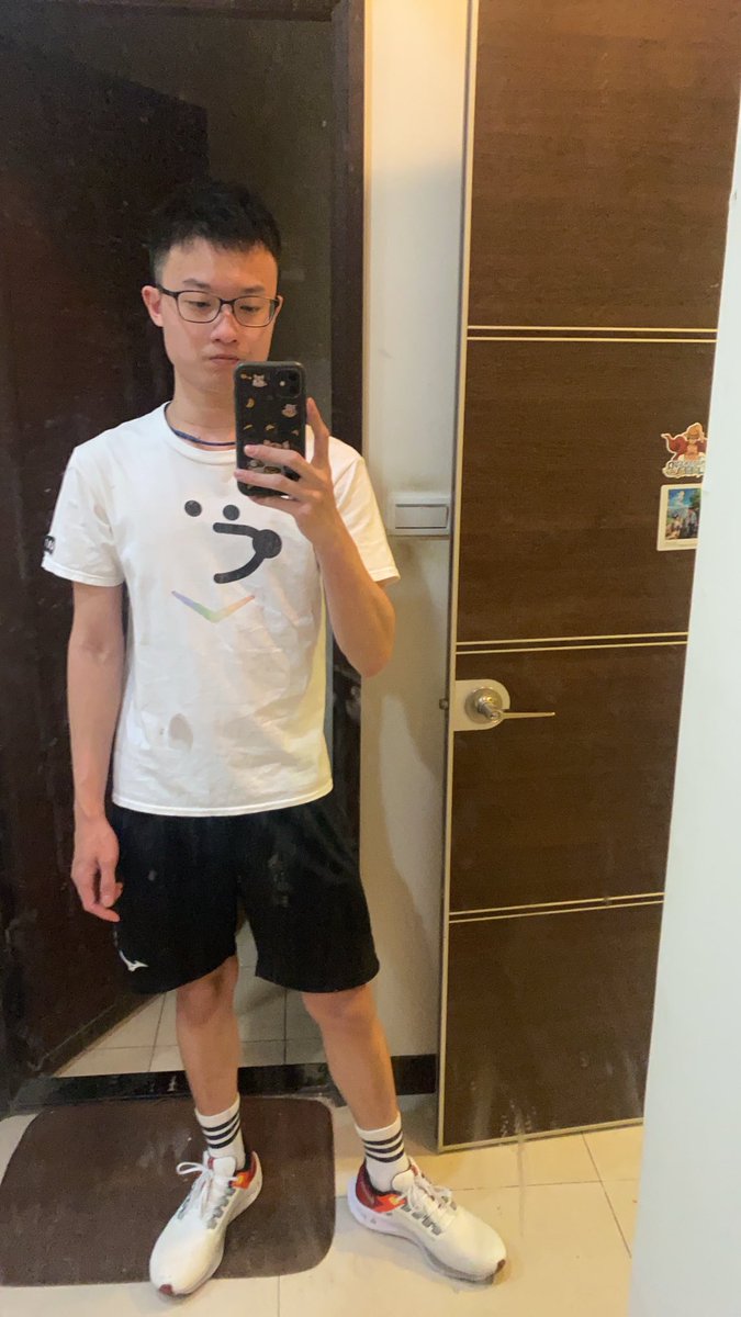 karta41510's tweet image. 為什麼我房間都沒有全身鏡(;´༎ຶД༎ຶ`)