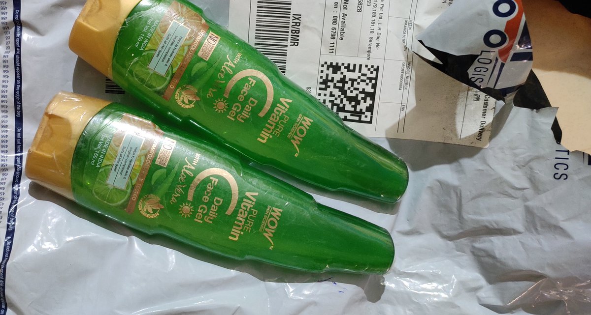 snehab91's tweet photo. @myntra @MyntraSupport 
I hve ordered a Kurta set but I received two face gel bottles. I have placed the return and refund request numerous times. And also put a complaint to the agent at CC. But everytime the pickup gets cancelled automatically without notifying or attempting. https://t.co/Jp6jJbs2Ie
