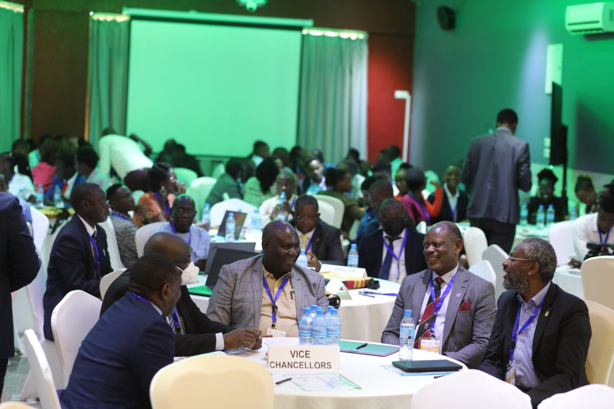 iucea_info's tweet photo. Permanent Secretaries from Ministries in charge of EAC Affairs, Vice Chancellors, and Students during the induction workshop for the 2nd cohort of the EAC Scholarship Programme in Dar es Salaam, Tanzania. https://t.co/TffzjF8gYc