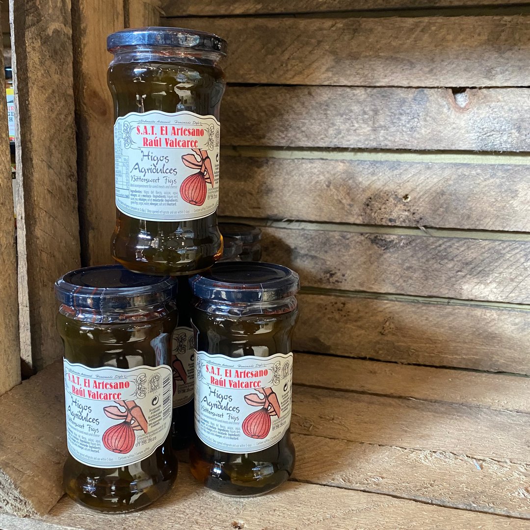 We are privileged to be stocking El Artesano Fig Marmalade in our Shed Shop at the Cheese Shed. It is so decadent and delicious that one helping won't be enough 😋.

This authentic preserve is made from green figs from the Berciana fig trees in Spain, with candied syrup, vinega