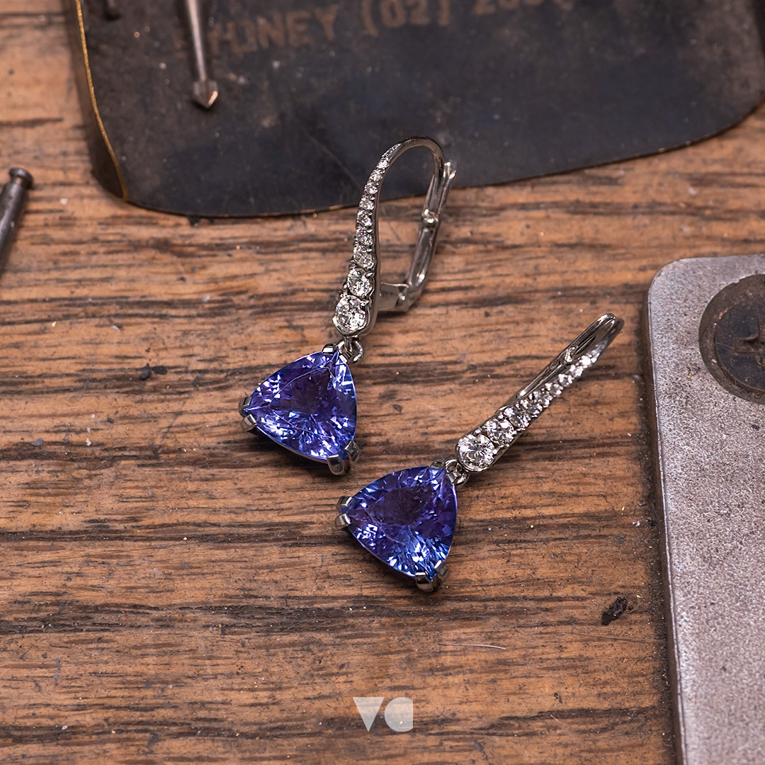 Village Goldsmith tweet media