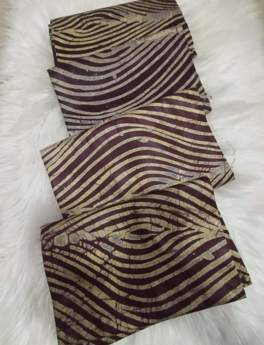 Olatorera_'s tweet photo. The Adire Woman is back
Retweet if you come across this
Frame 1 - adire chiffon 11k
Frame 2 - plain and pattern 7500
Frame 3 n 4 - 5500
#100m #FINESE #AMBER #ADIRE #STYLE #FASHION https://t.co/8h8odhQLEX