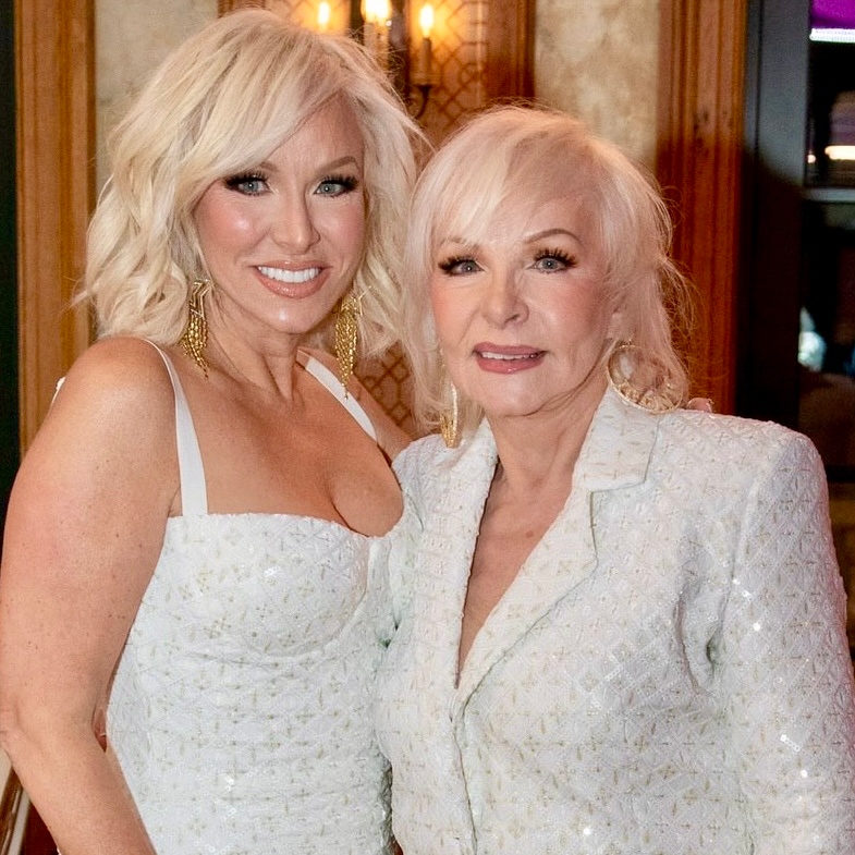 pandpEVOO's tweet photo. Come out to #GirlsNightOut   💫 #caviardreamers 💖  to @PatriciaandPaul in @downtown_Westfield for a #caviardreamstunafishbudget book-signing party with the incomparable @therealmargaretjosephs  
⁠
🎟️  TICKETS https://t.co/9kVaFHKjza

⁠
_ https://t.co/fBDAOpw6Qv