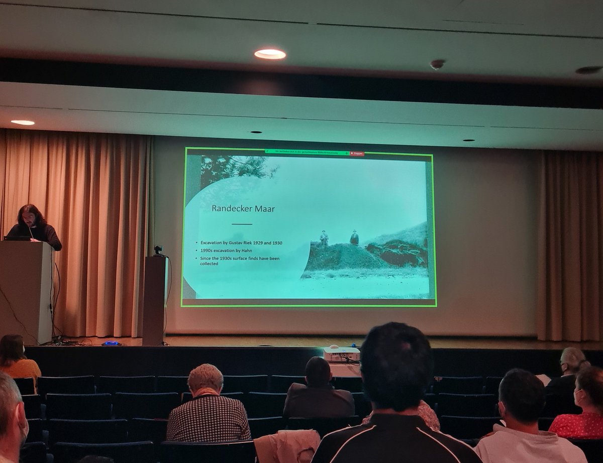 Obermaier_Soc's tweet image. #ThrowbackThursday #finallevel or as we call it: day 3 of #HOG2022 😉 

#conference #archaeology #prehistory #paleolithic #mesolithic #itsnotonlyaboutlithics ☝ #zooarchaeology #paleoecology #rawmaterialanalysis #usewearanalysis #Tbt #Obermaier