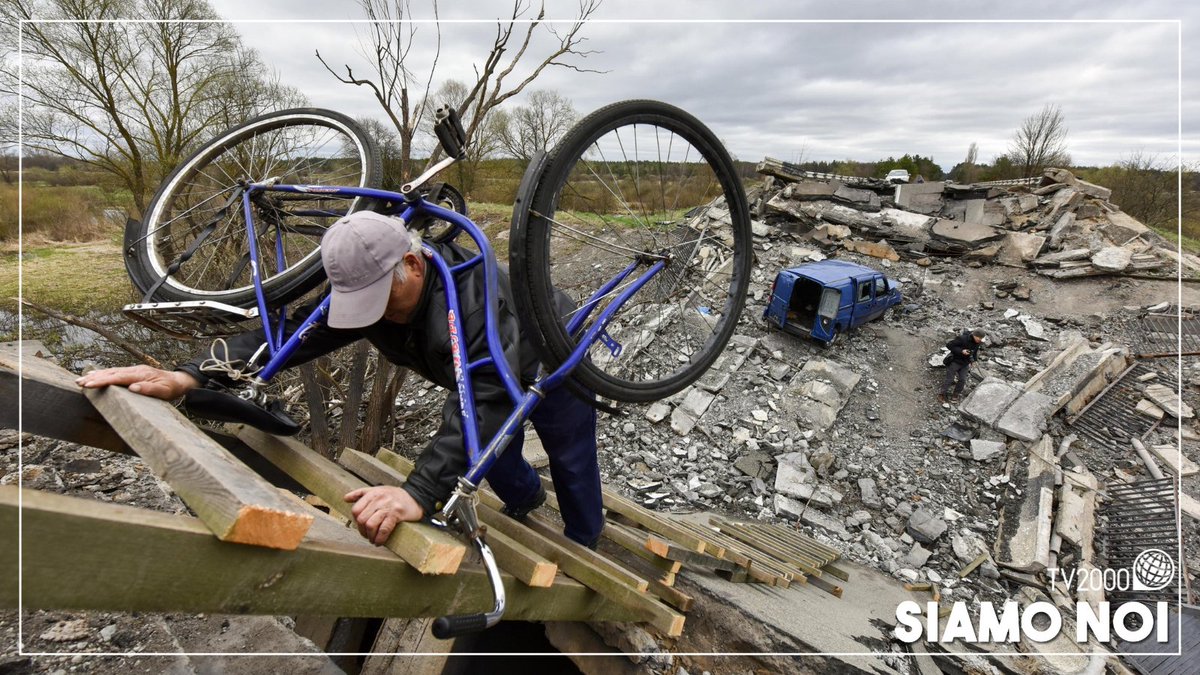 #Ucraina, tra orrori di guerra e spiragli diplomatici. A che punto siamo? Alle 15.15 su <a href="/TV2000it/">Tv2000.it</a>: <a href="/ggramaglia/">Giampiero Gramaglia</a>, Mira Milavec e <a href="/AngelaAzzaro/">Angela Azzaro</a> <a href="/ilriformista/">Il Riformista</a>. #canale28 digitale terrestre e 157 Sky. #UkraineRussiaWar #21aprile <a href="/SpesUkraine/">Caritas-Spes Ukraine</a>